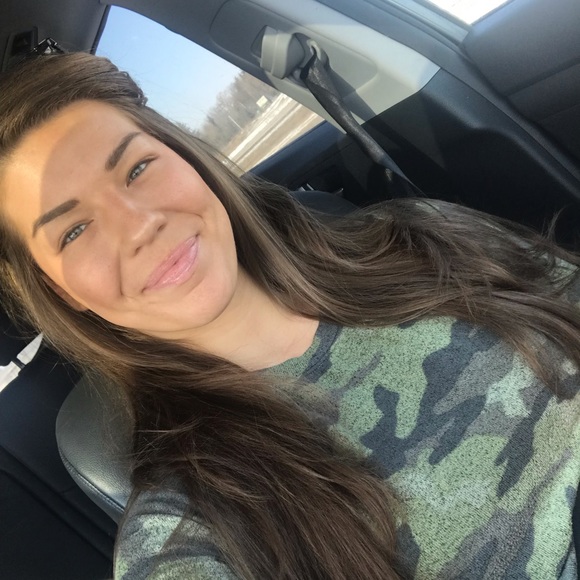 Meet your Posher, Natasha - Picture 1 of 1